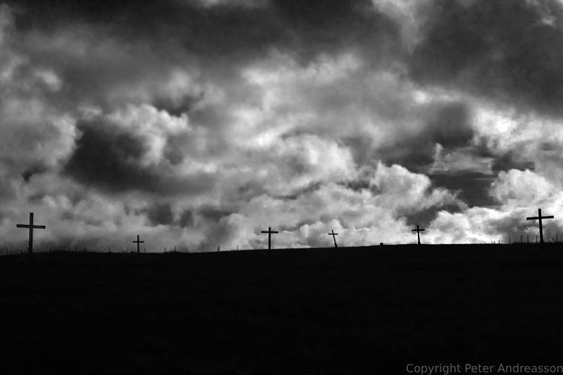 Cross on a field in G&auml;ssl&ouml;sa, Bor&aring;s.